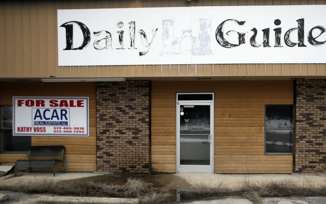 ON THE MEDIA | Decline in readers, ads, leads hundreds of newspapers to fold